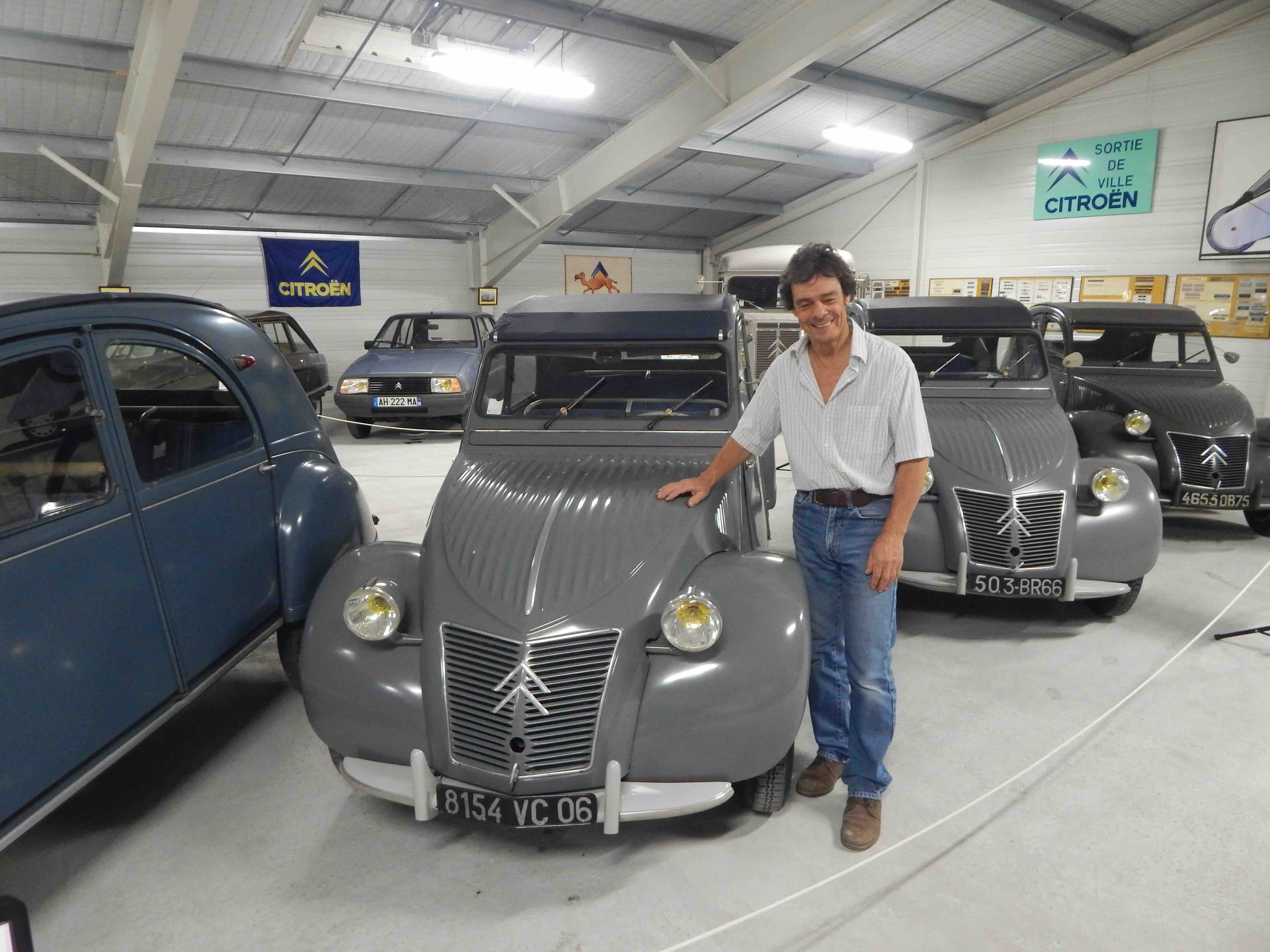 Henri Fradet con su primer 2cv Visita: CitroMuseum